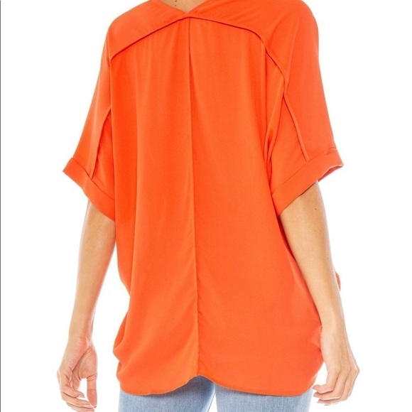 LOVE TOKEN Darren V-Neck Loose Top. Orange. Size 6 - Picture 3 of 6